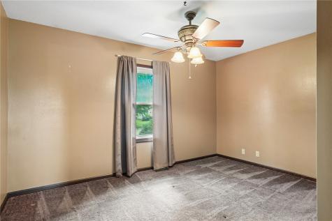 23 Clive Drive NW Cedar Rapids IA 52405