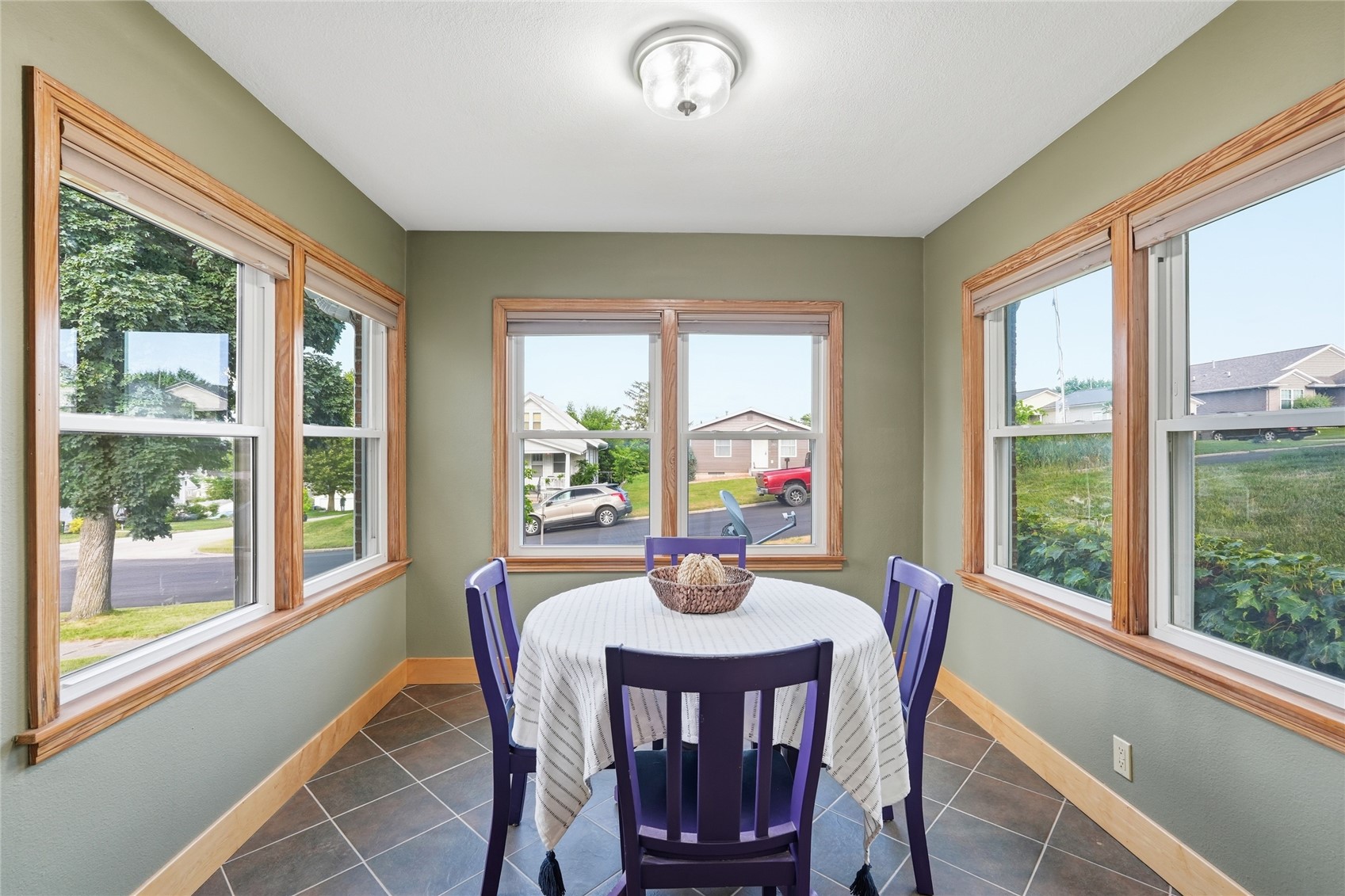 277 21st Avenue SW Cedar Rapids IA 52404