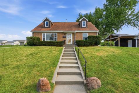 277 21st Avenue SW Cedar Rapids IA 52404