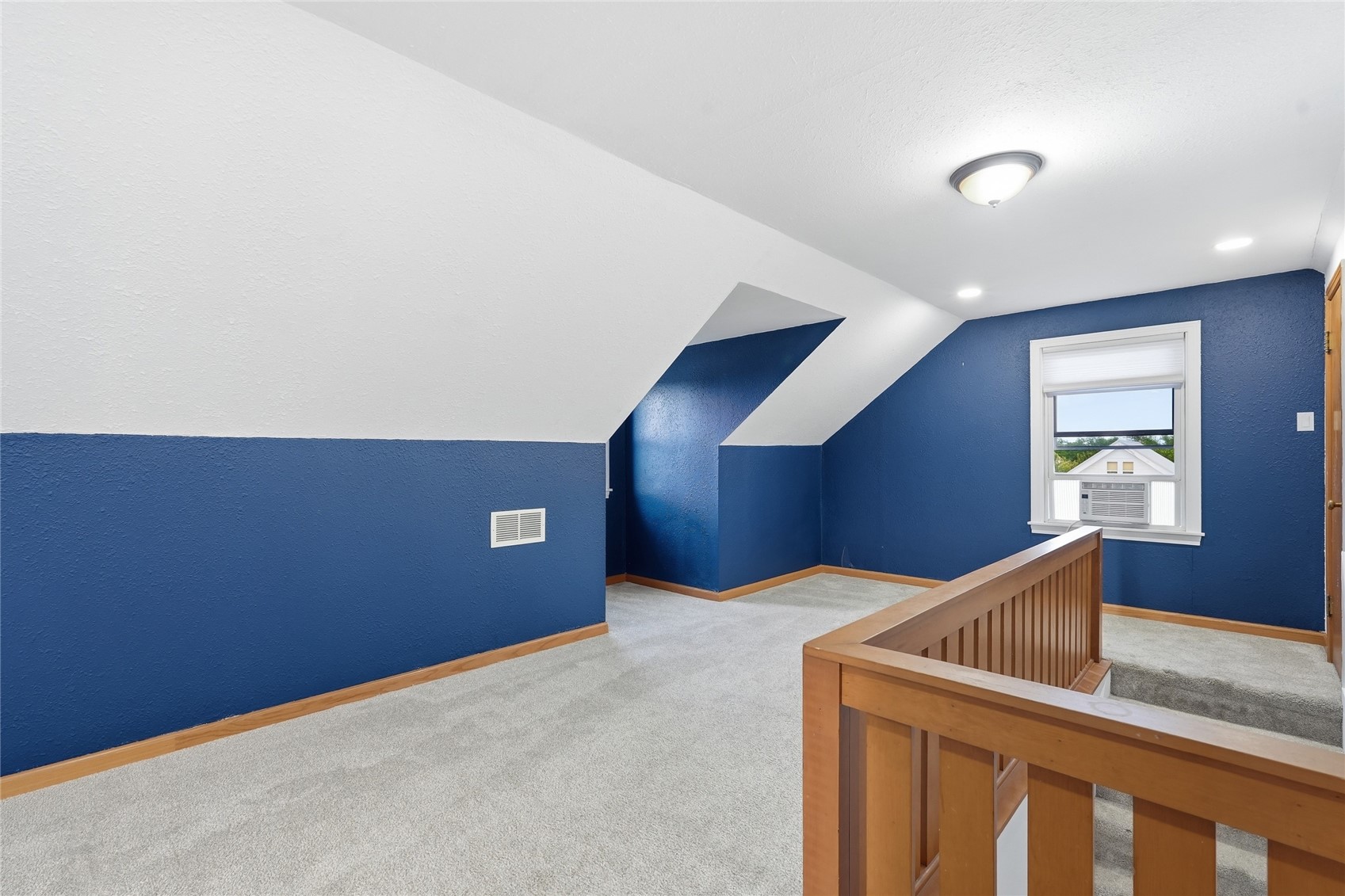 277 21st Avenue SW Cedar Rapids IA 52404