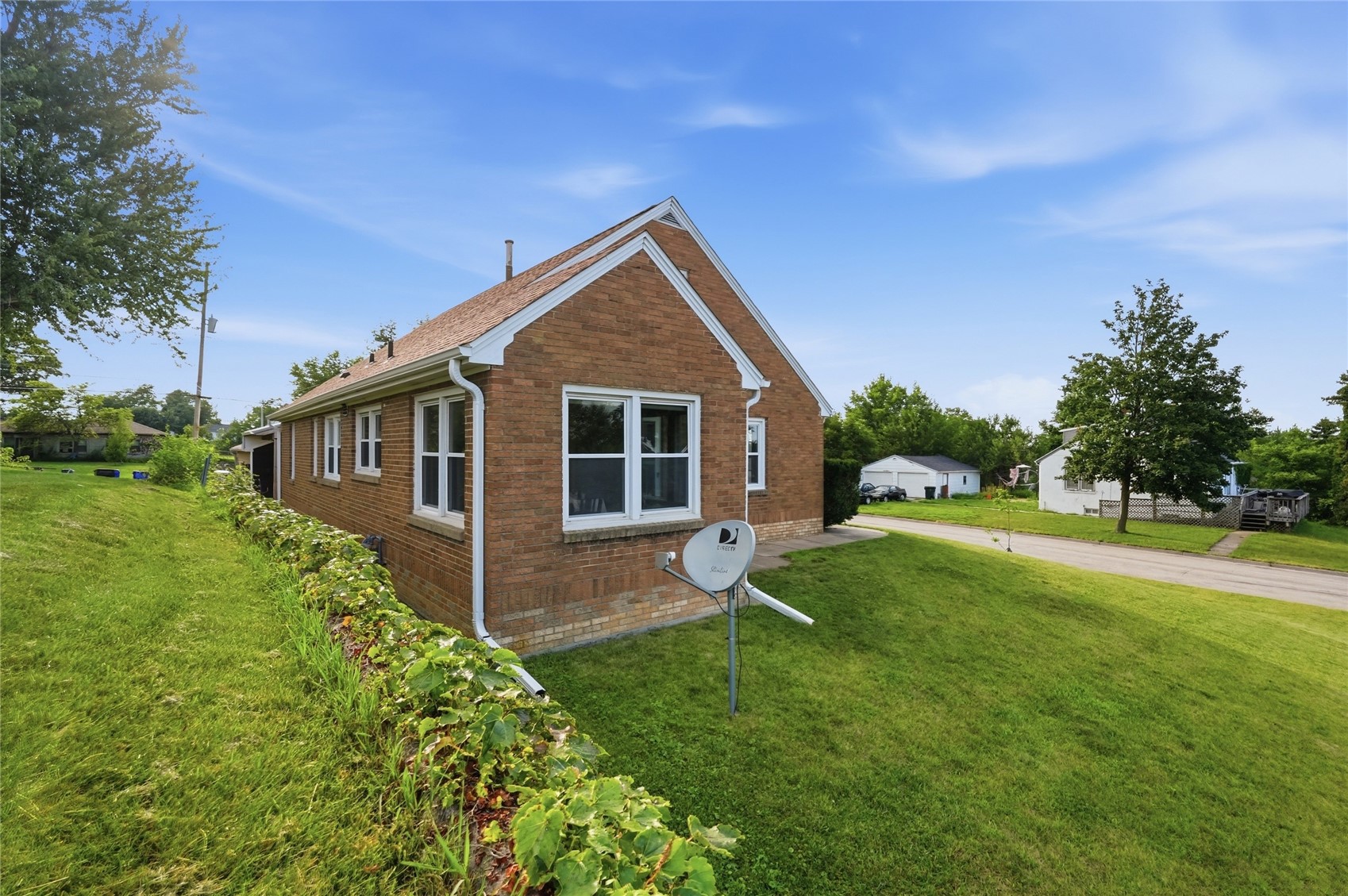 277 21st Avenue SW Cedar Rapids IA 52404