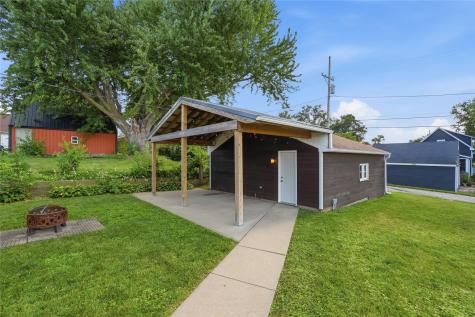 277 21st Avenue SW Cedar Rapids IA 52404