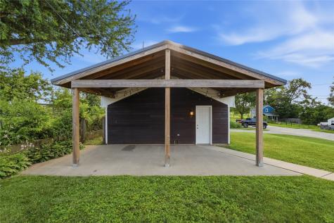 277 21st Avenue SW Cedar Rapids IA 52404