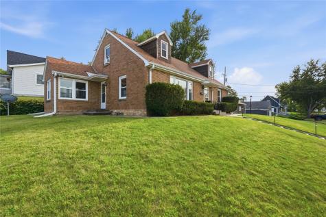 277 21st Avenue SW Cedar Rapids IA 52404