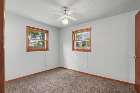 338 20th Street NW Cedar Rapids IA 52404