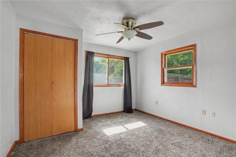 338 20th Street NW Cedar Rapids IA 52404