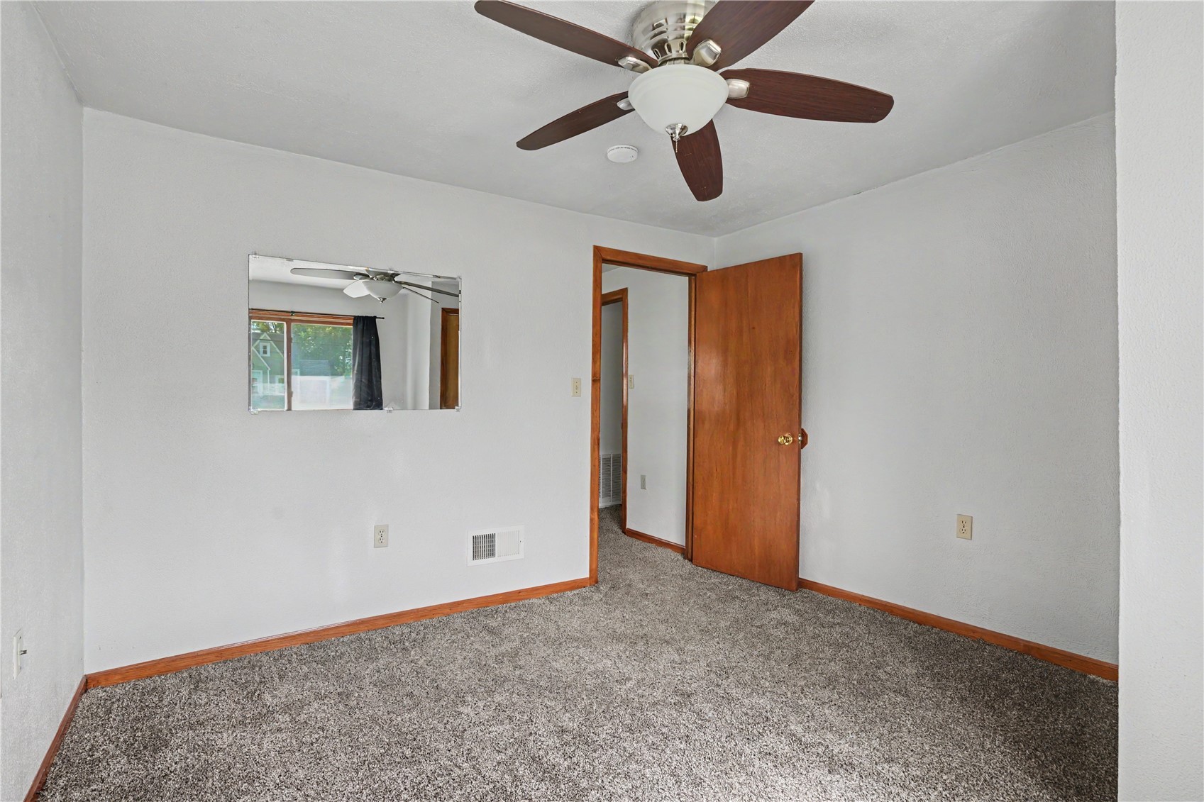 338 20th Street NW Cedar Rapids IA 52404