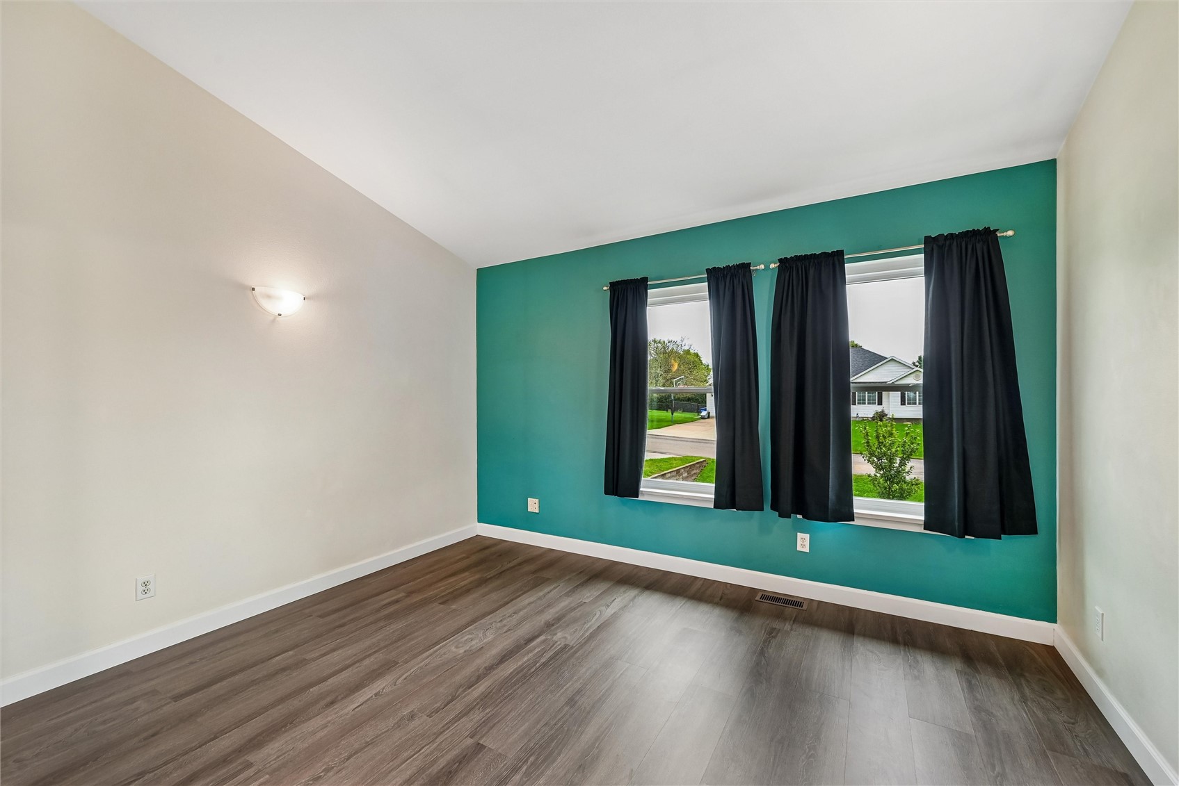 480 F Avenue W Walford IA 52351