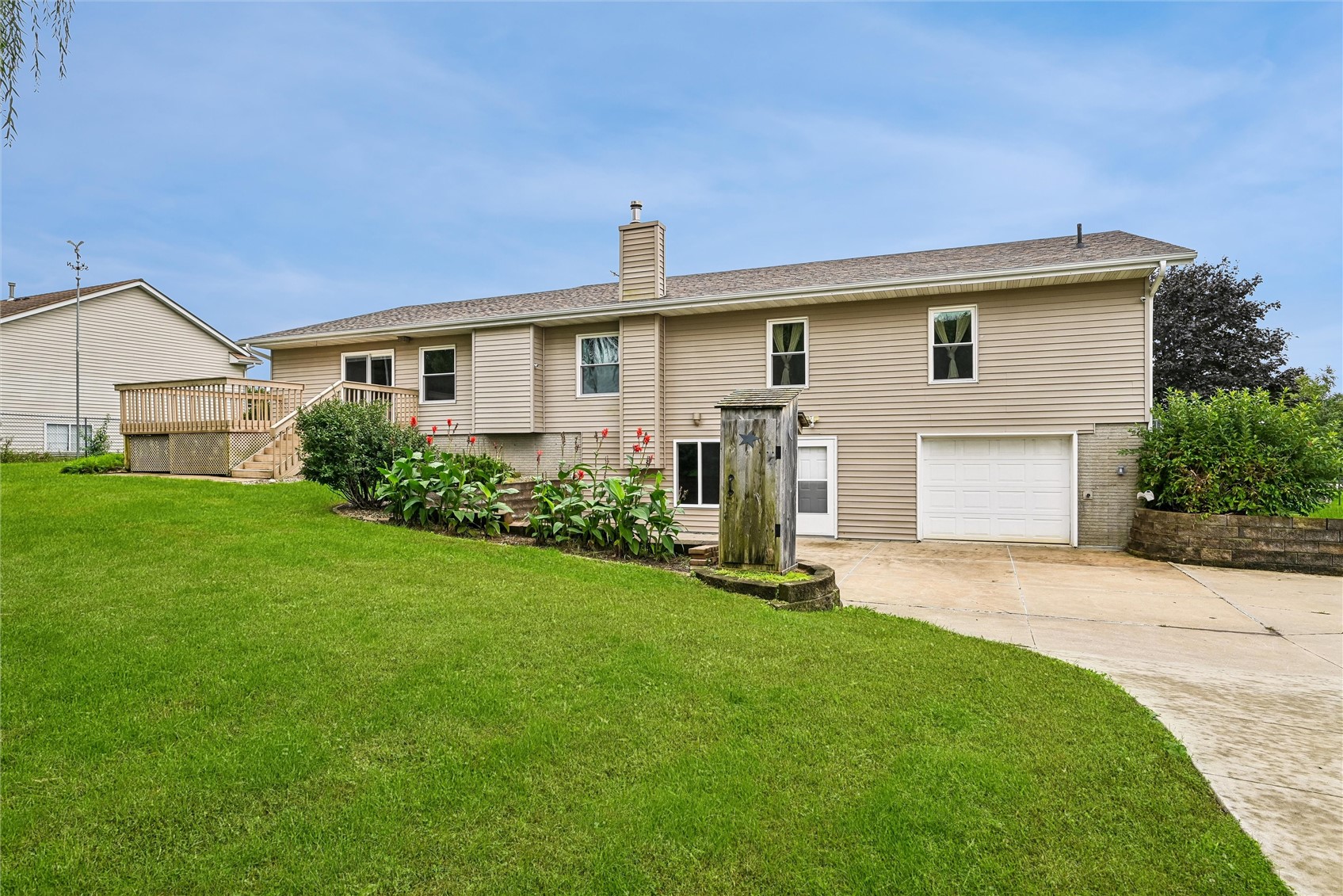 480 F Avenue W Walford IA 52351