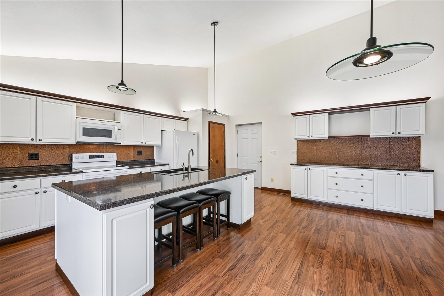 480 F Avenue W Walford IA 52351