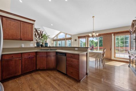 6020 Flagstone Drive NE Cedar Rapids IA 52402