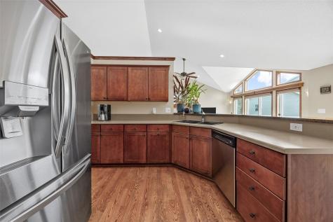 6020 Flagstone Drive NE Cedar Rapids IA 52402