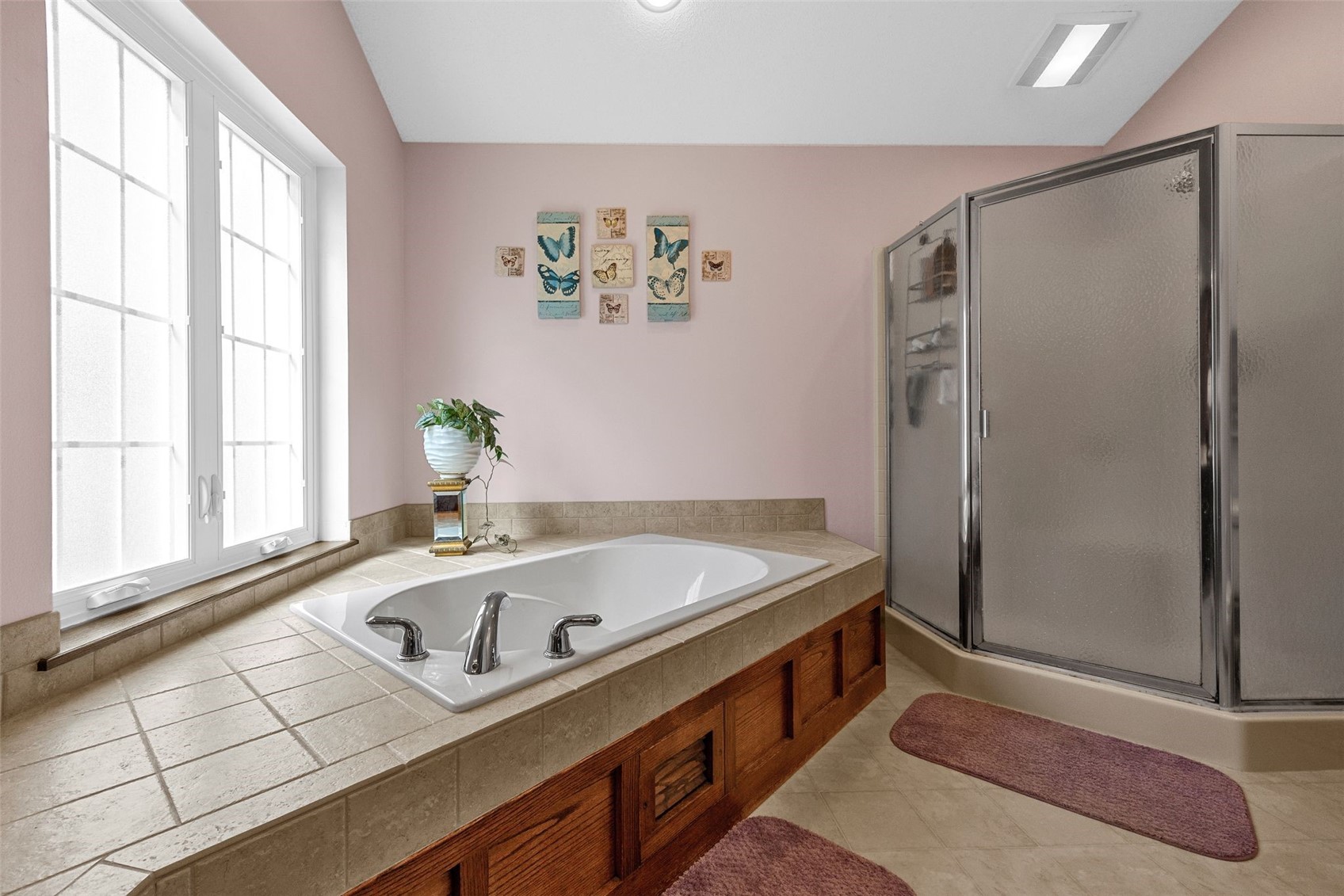 6020 Flagstone Drive NE Cedar Rapids IA 52402