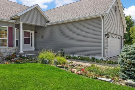 6020 Flagstone Drive NE Cedar Rapids IA 52402
