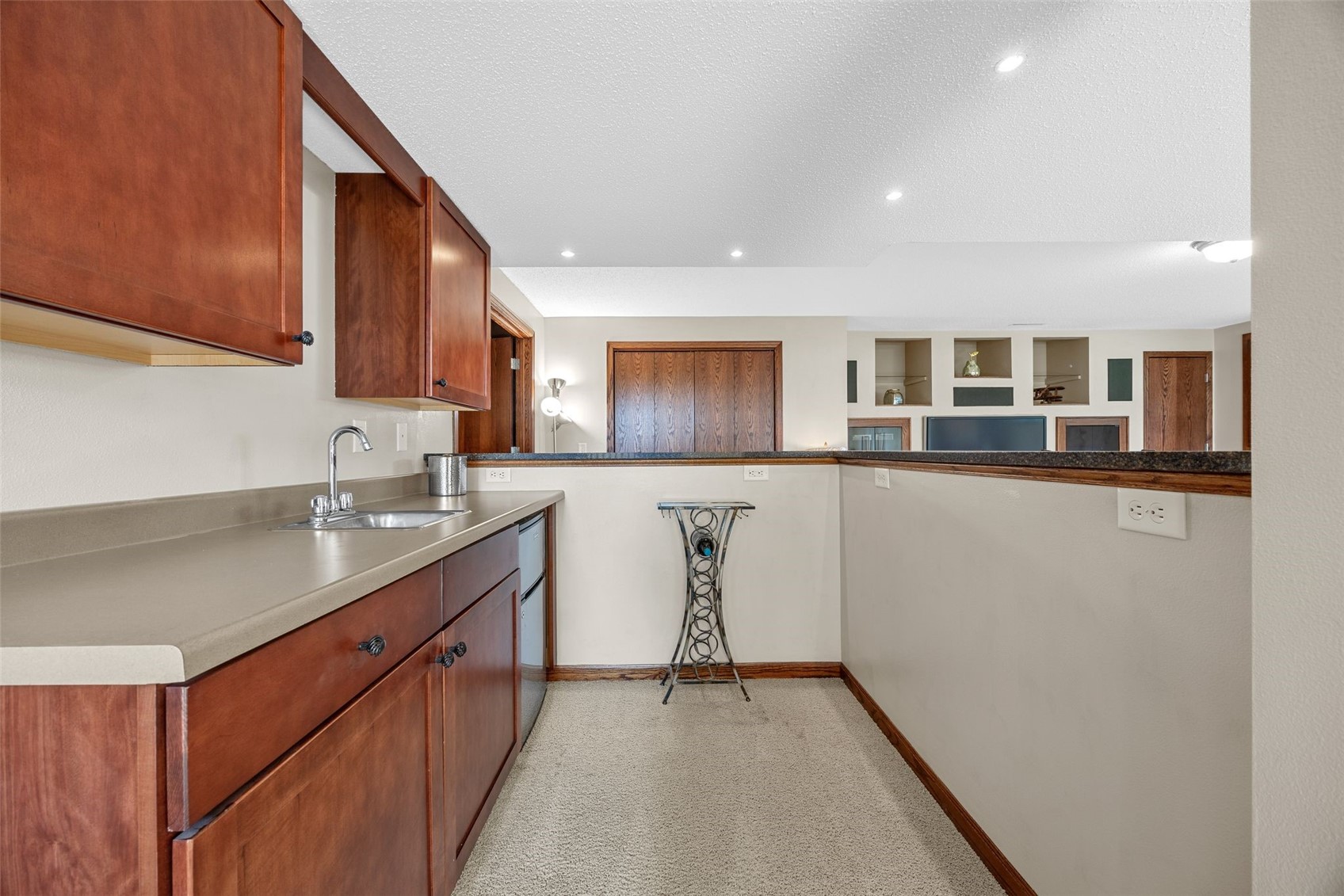 6020 Flagstone Drive NE Cedar Rapids IA 52402