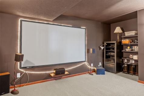 6020 Flagstone Drive NE Cedar Rapids IA 52402