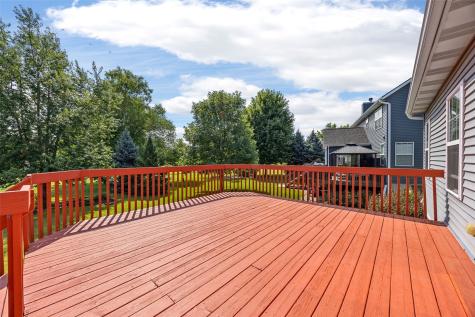 6020 Flagstone Drive NE Cedar Rapids IA 52402