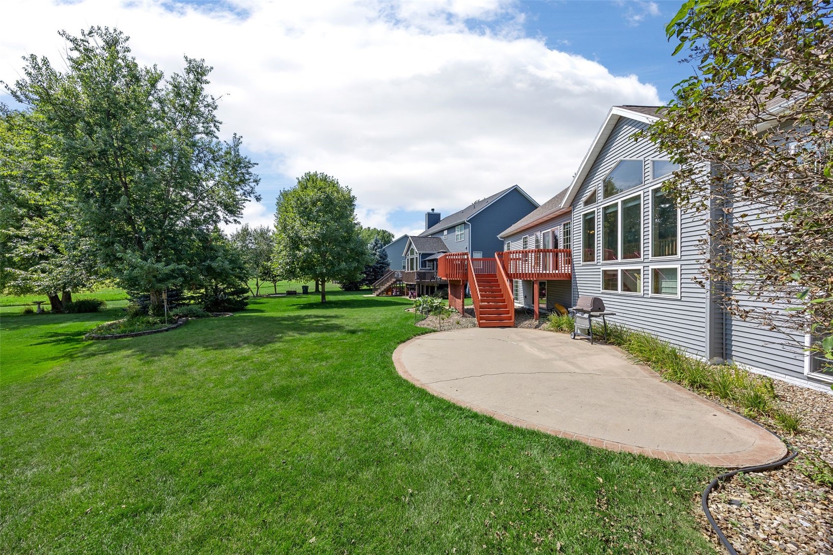 6020 Flagstone Drive NE Cedar Rapids IA 52402