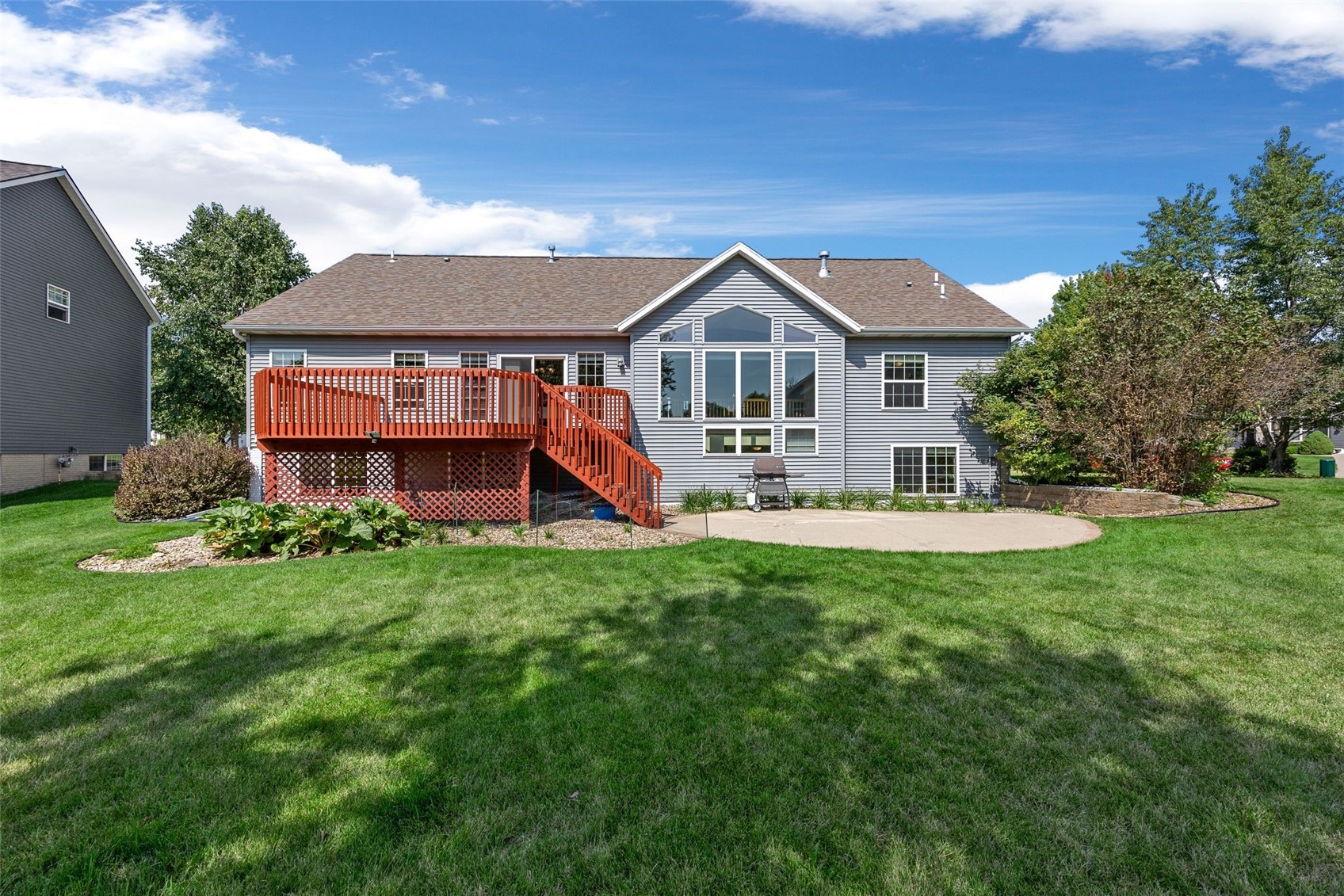 6020 Flagstone Drive NE Cedar Rapids IA 52402