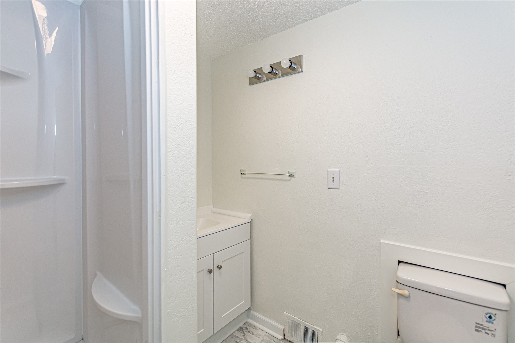 395 S Troy Robins IA 52328