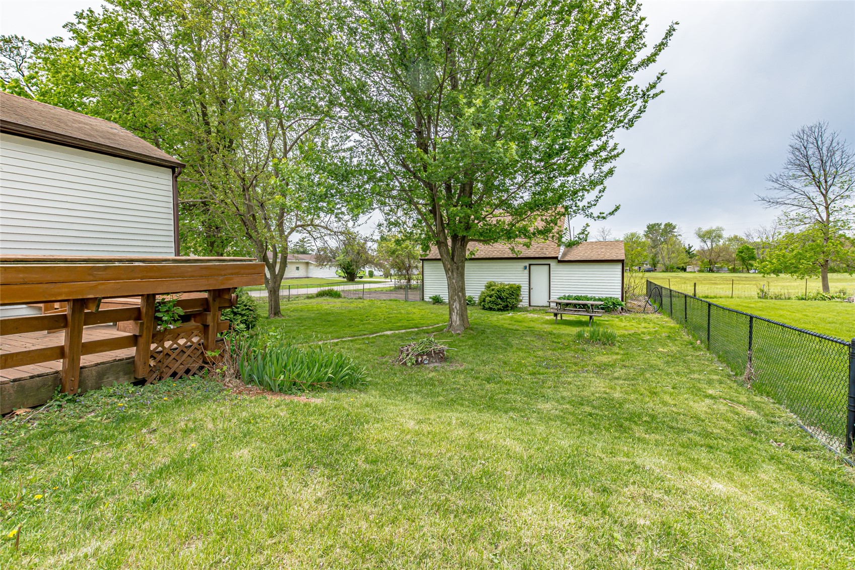395 S Troy Robins IA 52328