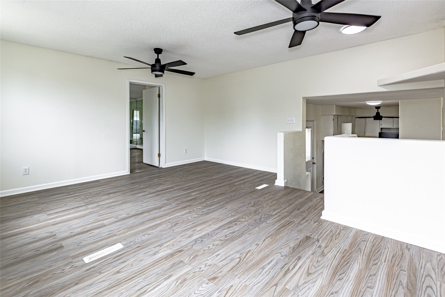 395 S Troy Robins IA 52328