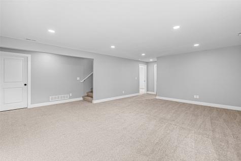 260 Pine Grove Lane Iowa City IA 52246