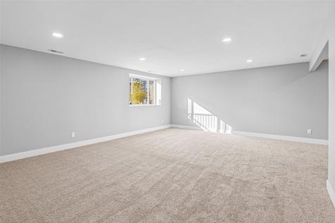 260 Pine Grove Lane Iowa City IA 52246