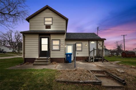 304 Union Street Victor IA 52347