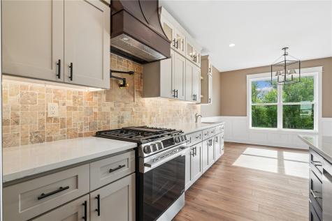 120 Howard Avenue Swisher IA 52338