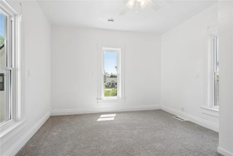 401 S Market Street Solon IA 52333