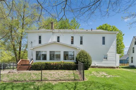 401 S Market Street Solon IA 52333
