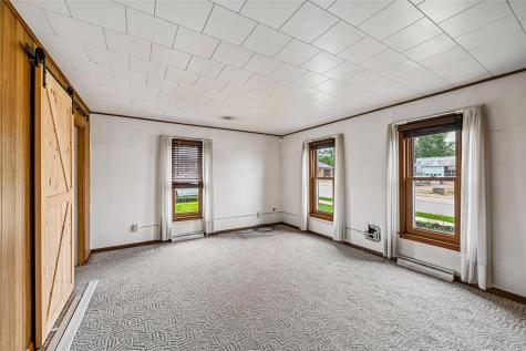 203 S Main Street Onslow IA 52321