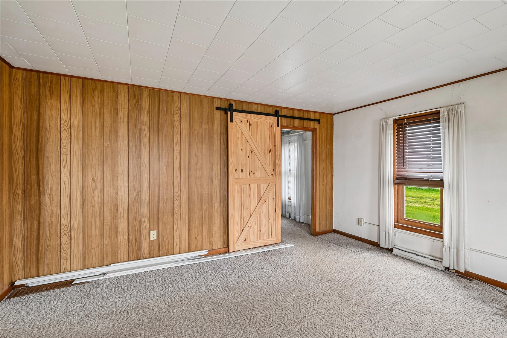 203 S Main Street Onslow IA 52321