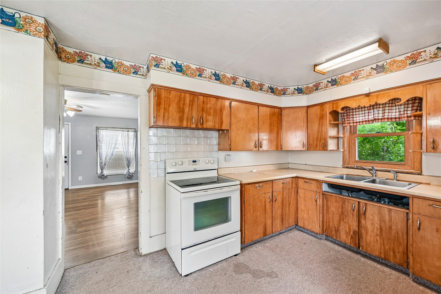 203 S Main Street Onslow IA 52321