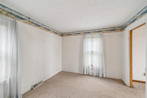 203 S Main Street Onslow IA 52321