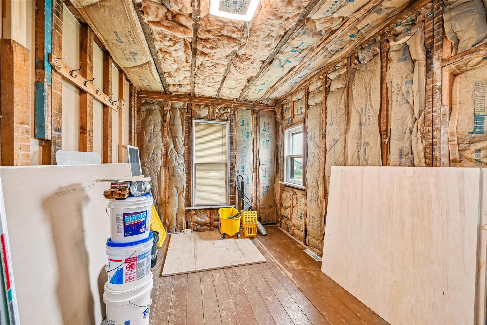 203 S Main Street Onslow IA 52321