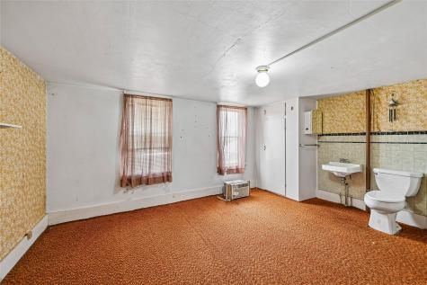 203 S Main Street Onslow IA 52321