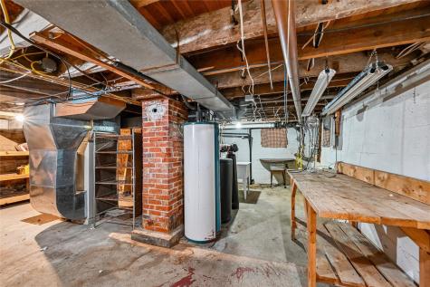 203 S Main Street Onslow IA 52321