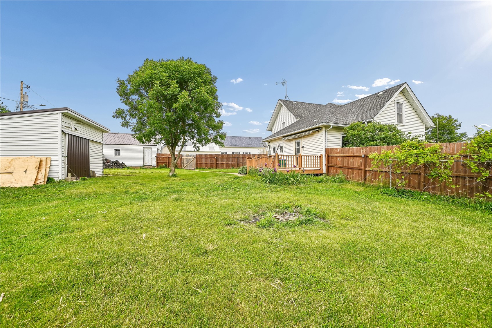 203 S Main Street Onslow IA 52321
