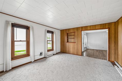 203 S Main Street Onslow IA 52321