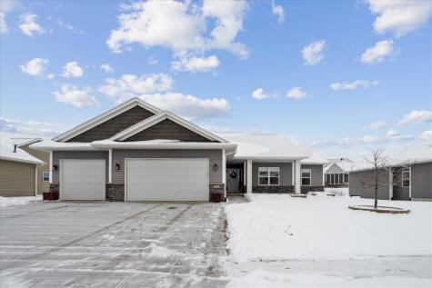 704 Cedar Bend Drive Solon IA 52333