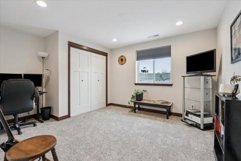 704 Cedar Bend Drive Solon IA 52333
