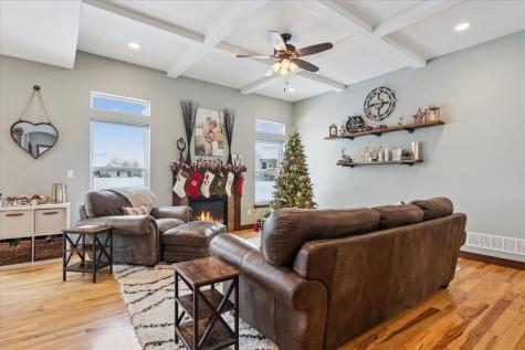 704 Cedar Bend Drive Solon IA 52333