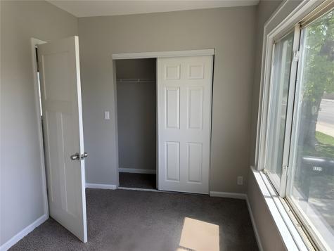 1822 Mount Vernon Road SE Cedar Rapids IA 52403