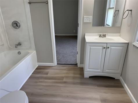 1822 Mount Vernon Road SE Cedar Rapids IA 52403