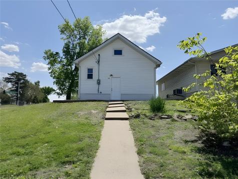 1822 Mount Vernon Road SE Cedar Rapids IA 52403
