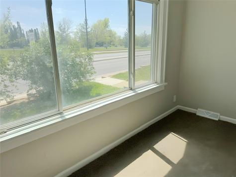 1822 Mount Vernon Road SE Cedar Rapids IA 52403
