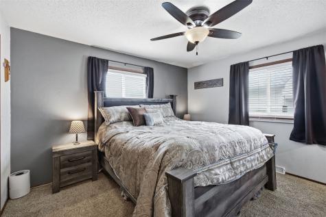 118 31st Street NW Cedar Rapids IA 52405