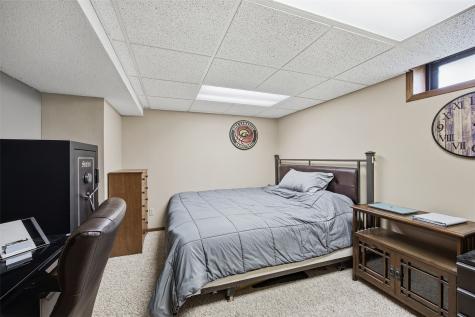 118 31st Street NW Cedar Rapids IA 52405
